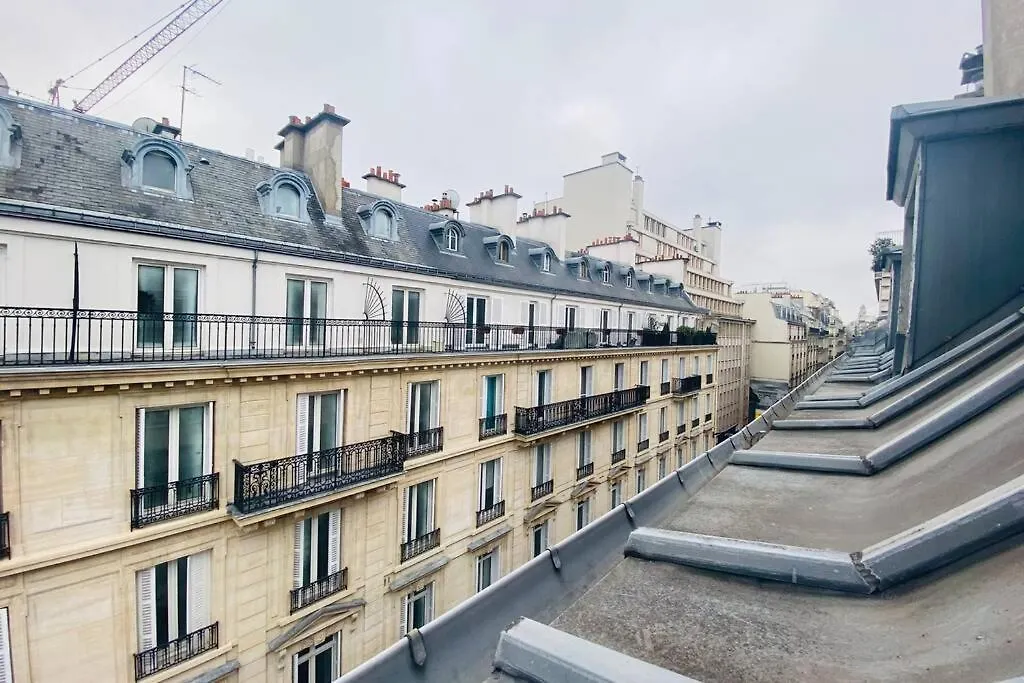 Sttudio Champs Elysees * Paris